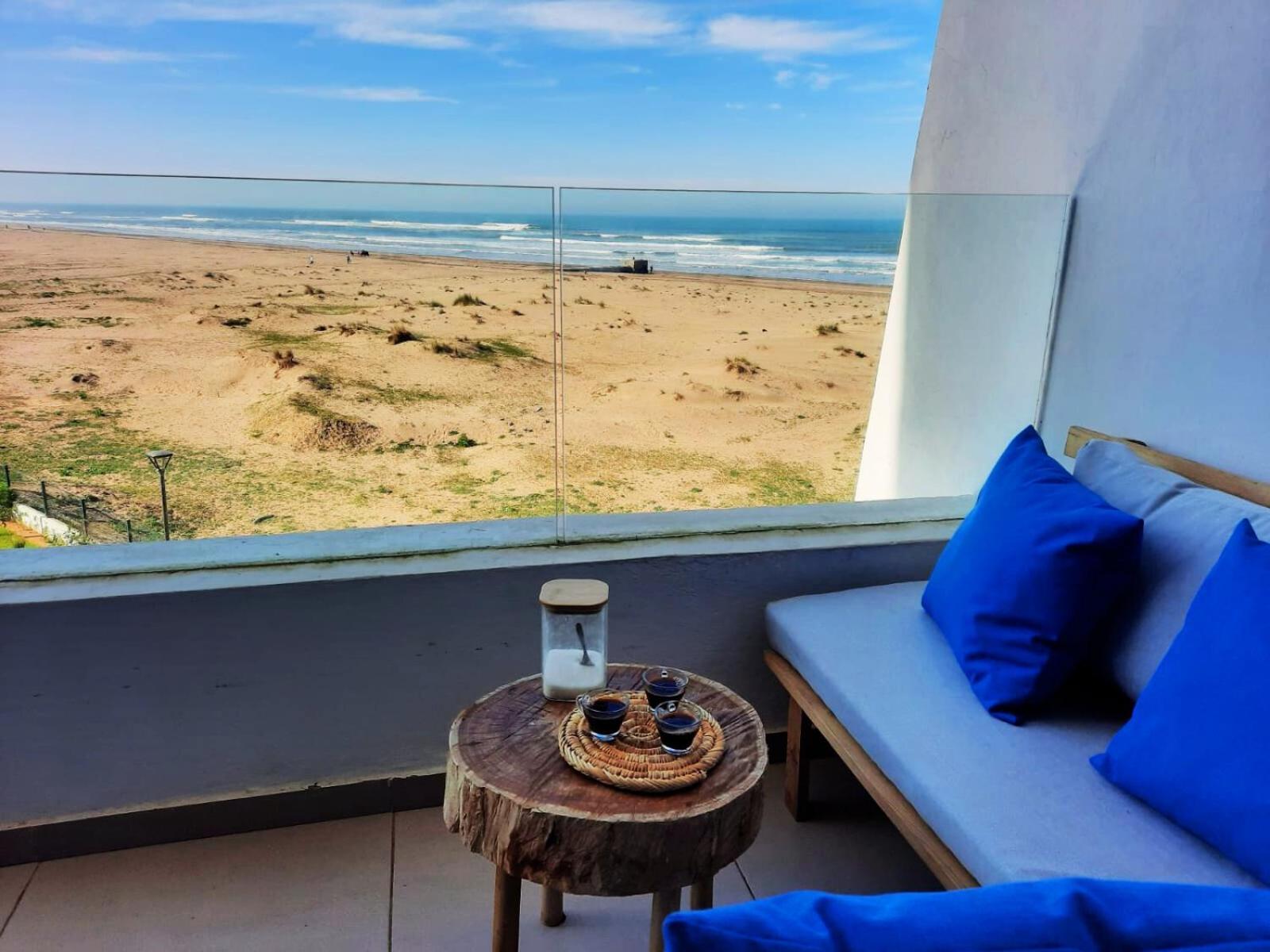 Blue View, Beachfront Wide Seaview With Pool Apartment *